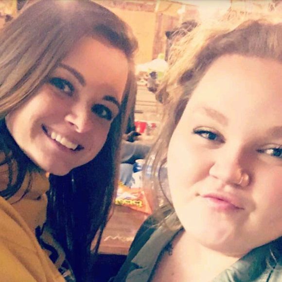 Meet your Posher, Rachel - Picture 1 of 1